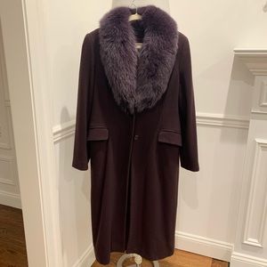 Vintage dark purple wool coat with attached fur collar size 10